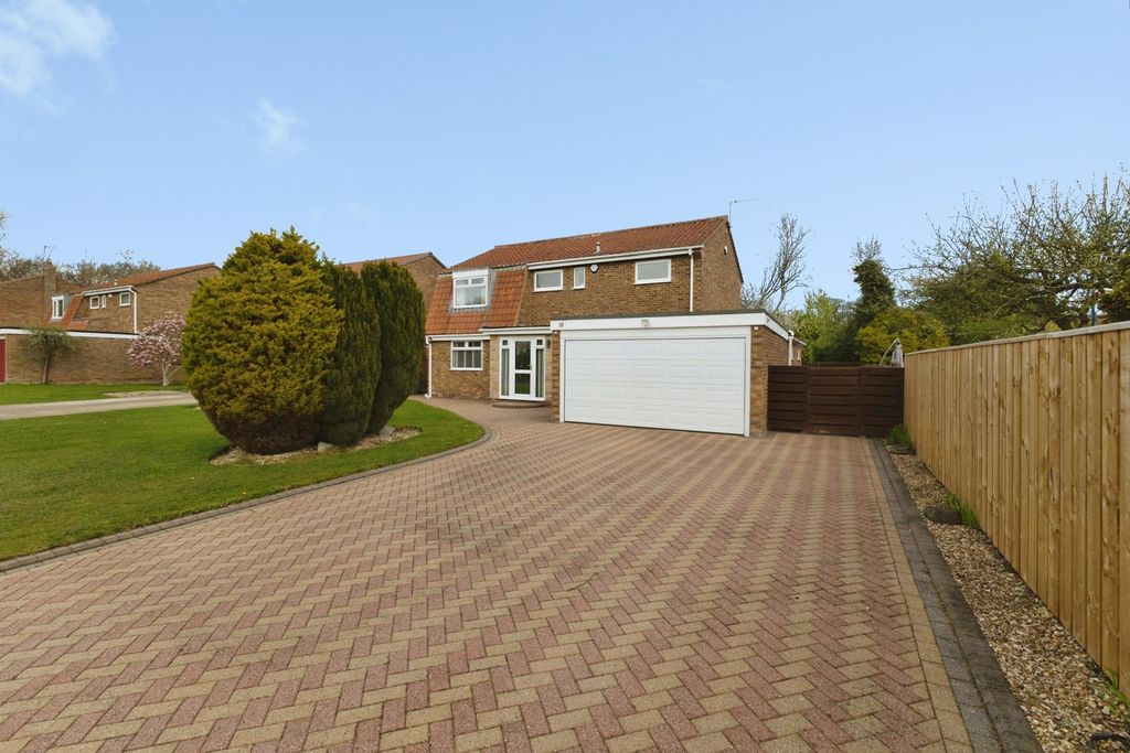 4 bed detached house for saleThe Willow Chase, Long Newton, Stockton-On-Tees, Durham TS21