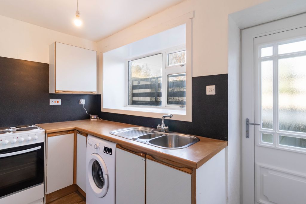 Additional image 3 of 1 bed flat for saleUnion Street, Brechin DD9