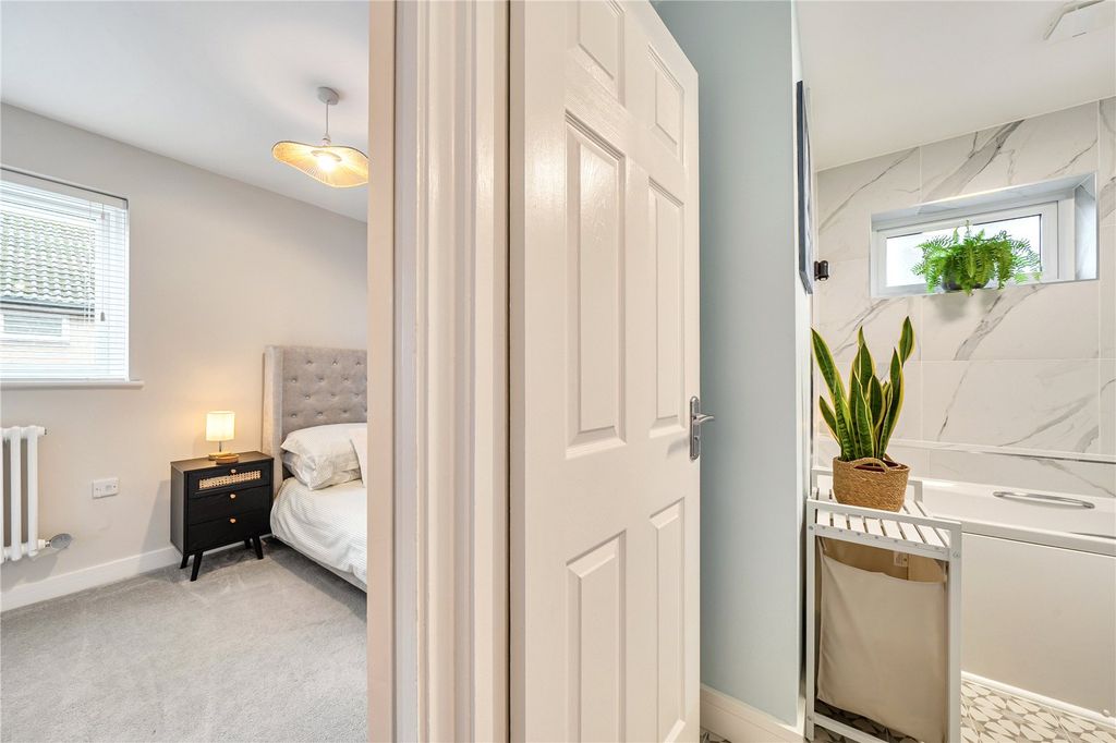 Additional image 11 of 1 bed detached house for saleHawkswell Walk, Woking, Surrey GU21
