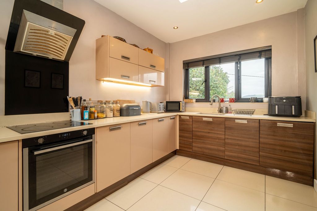 Additional image 10 of 4 bed detached bungalow for saleComins Coch, Aberystwyth SY23