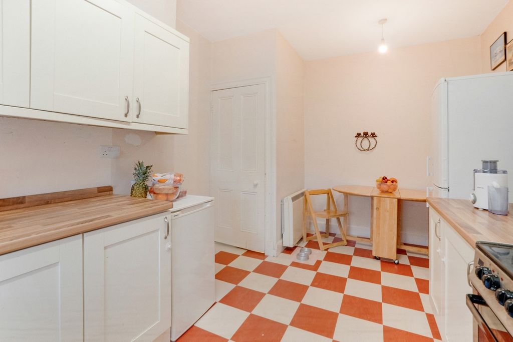 Additional image 9 of 3 bed flat for salePoltalloch Street, Lochgilphead PA31