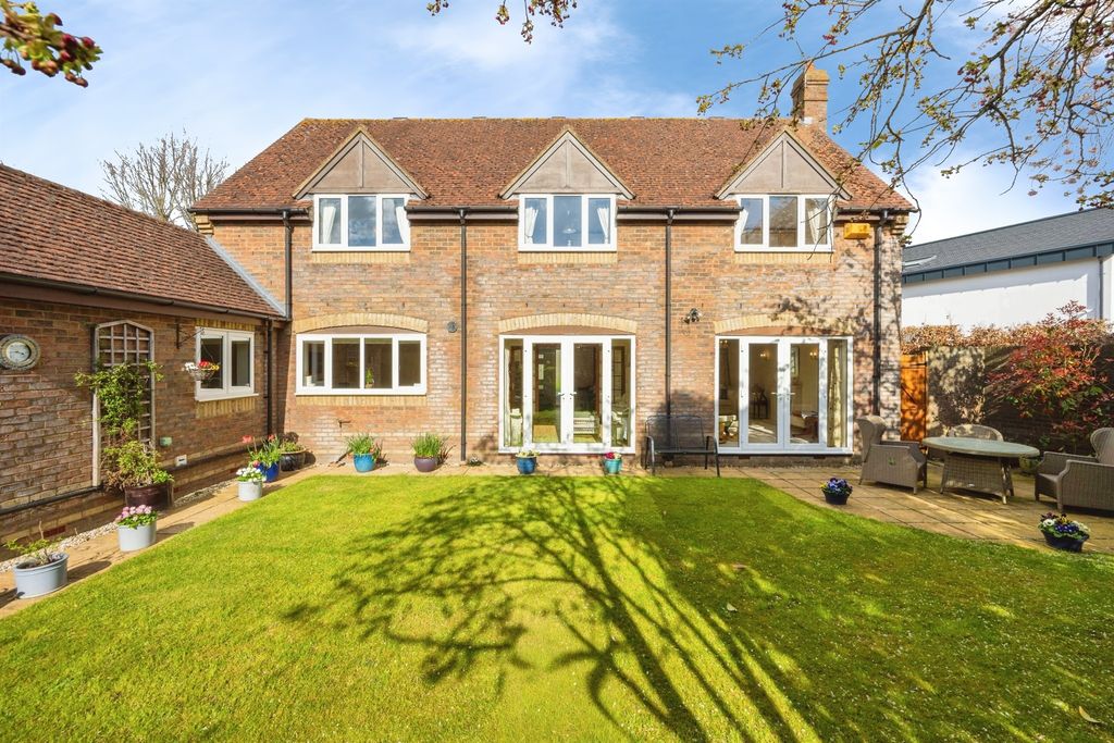 Additional image 27 of 4 bed detached house for saleSchool Lane, Weston Turville, Aylesbury HP22