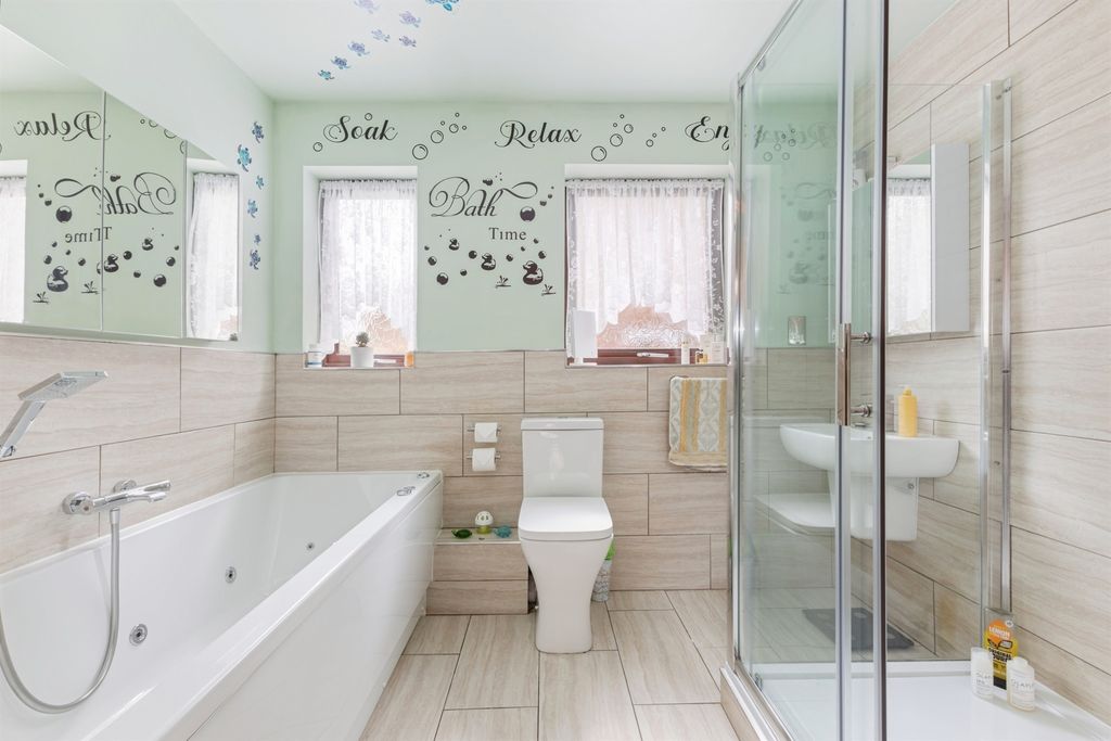 Additional image 5 of 3 bed detached bungalow for saleNew North Road, Attleborough NR17