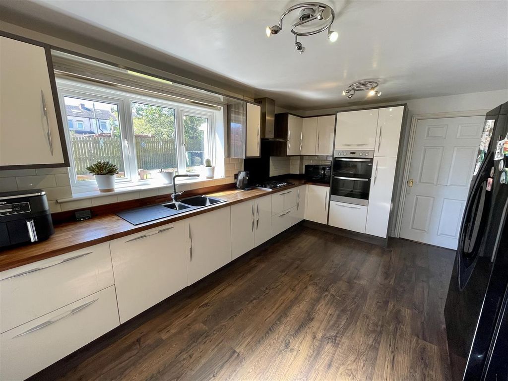 Additional image 8 of 4 bed detached house for saleWoodlands Green, Middleton St. George, Darlington DL2