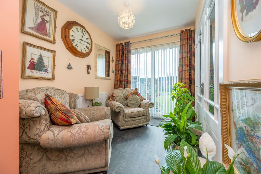Additional image 10 of 4 bed semi-detached house for saleThrockmorton Road, Alcester B49