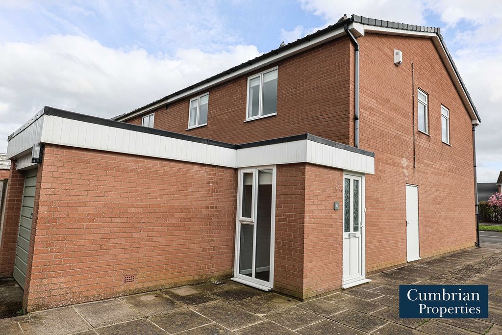 3 bed flat for saleHether Drive, Lowry Hill, Carlisle CA3