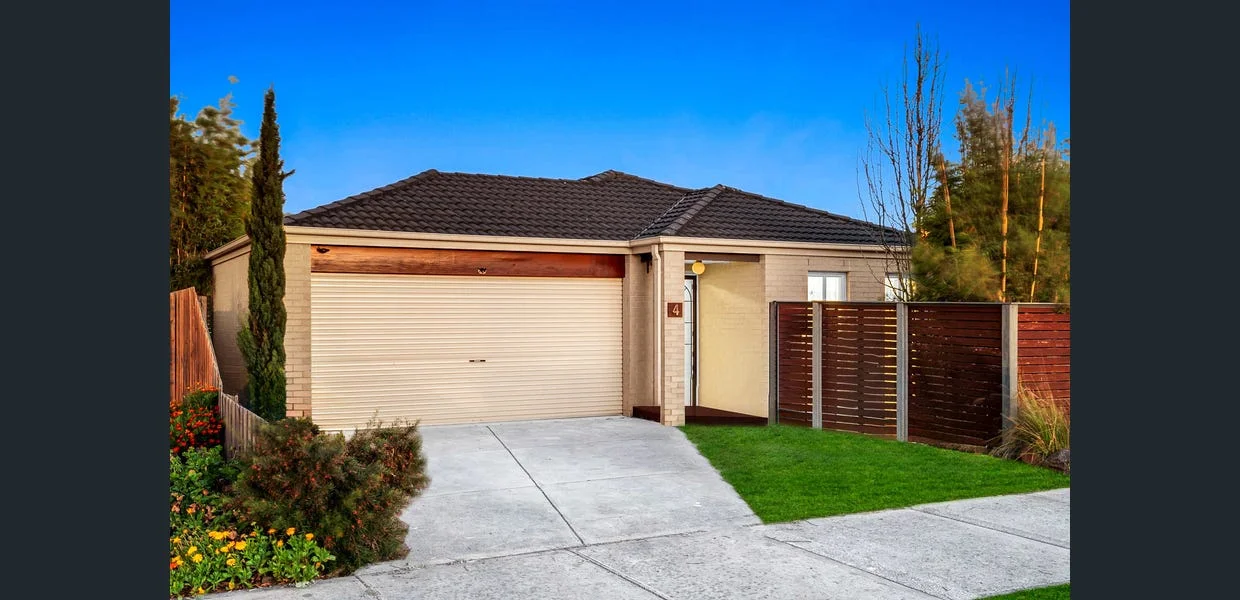 4 Cleopatra Drive, Cranbourne VIC 3977