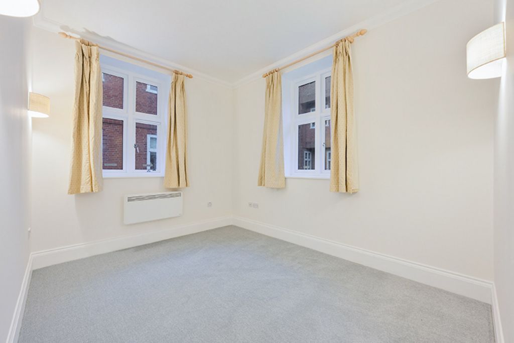 Additional image 11 of 2 bed flat for saleElizabeth Drive, Banstead SM7