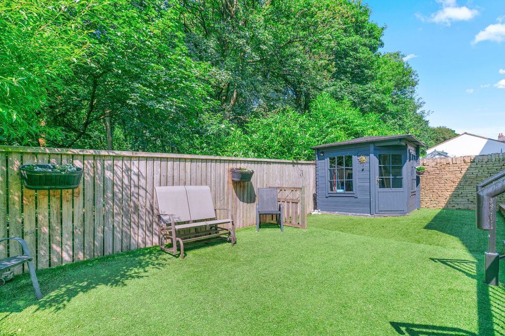 Additional image 10 of 4 bed detached house for salePark Drive, Bingley, West Yorkshire BD16