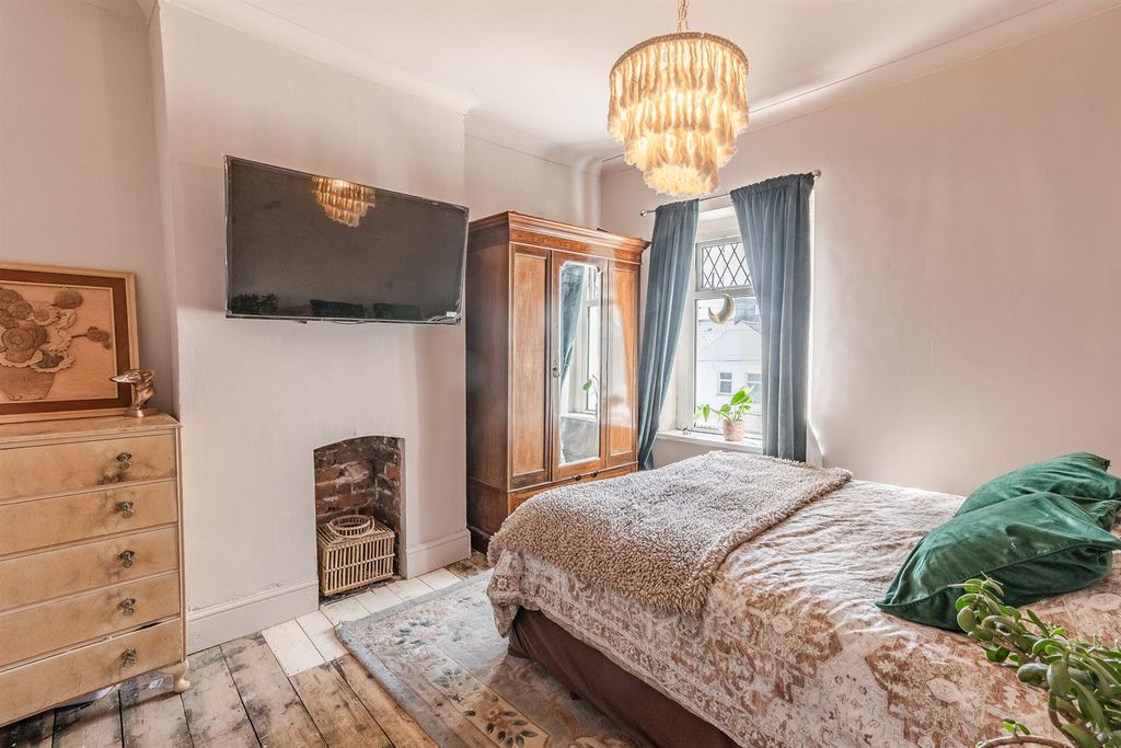 Additional image 8 of 4 bed terraced house for saleCastleland Street, Barry CF63