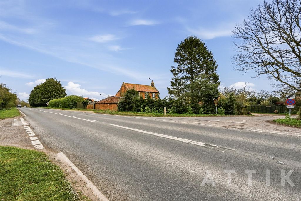 Additional image 14 of 5 bed equestrian for saleBarnaby Green, Wangford, Beccles NR34