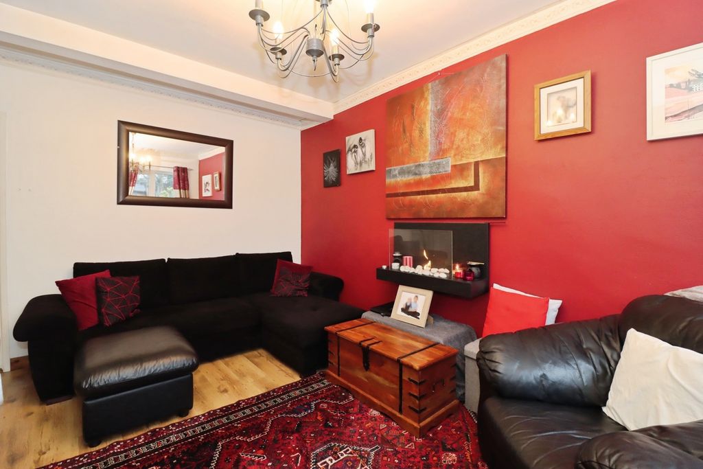 Additional image 5 of 2 bed terraced house for saleSpital Gardens, Chesterfield, Derbyshire S41
