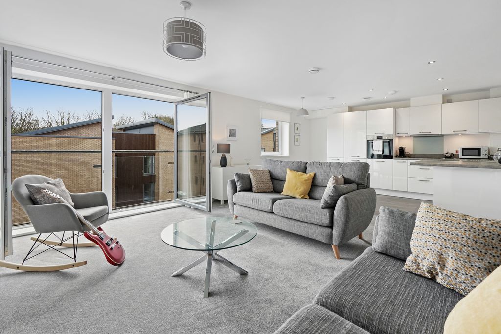 Additional image 2 of 2 bed flat for sale373/4 Lanark Road West, Currie, Edinburgh EH14