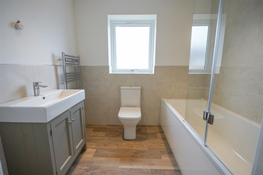 Additional image 11 of 3 bed detached bungalow for saleGolwg Y Garreg Las, Ammanford SA18