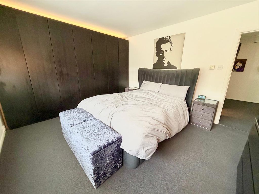 Additional image 10 of 2 bed flat for saleBradgate Road, Altrincham WA14