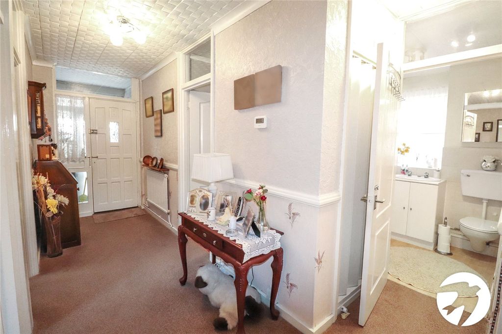 Additional image 5 of 3 bed flat for saleUpper Park Road, Belvedere DA17