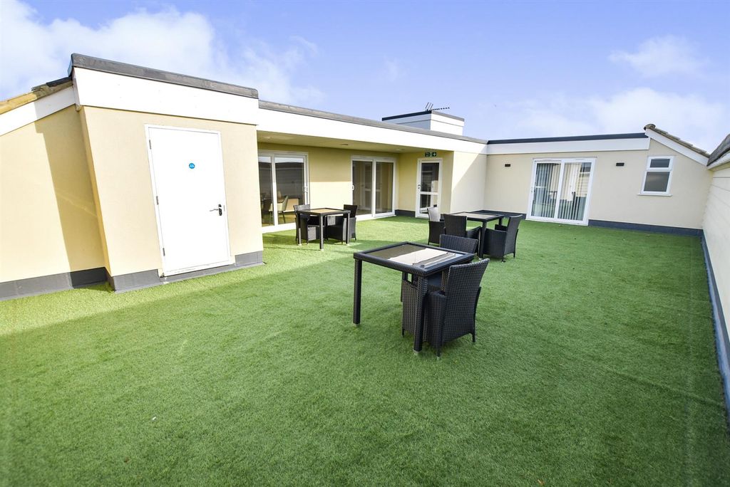 Additional image 16 of 2 bed flat for saleHigh Road, Benfleet SS7