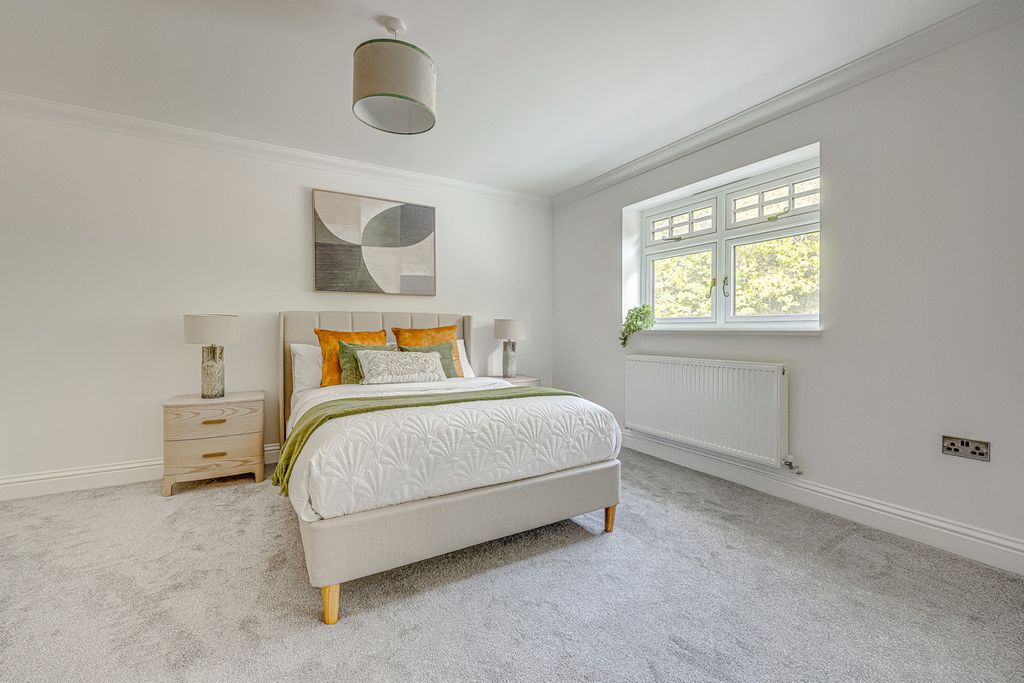 Additional image 28 of 6 bed detached house for saleNashlea Farm, Poors Lane North, Benfleet SS7