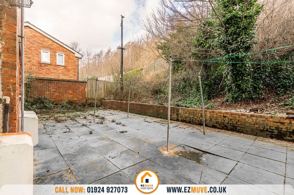Additional image 10 of 2 bed flat for saleChinewood Avenue, Batley WF17