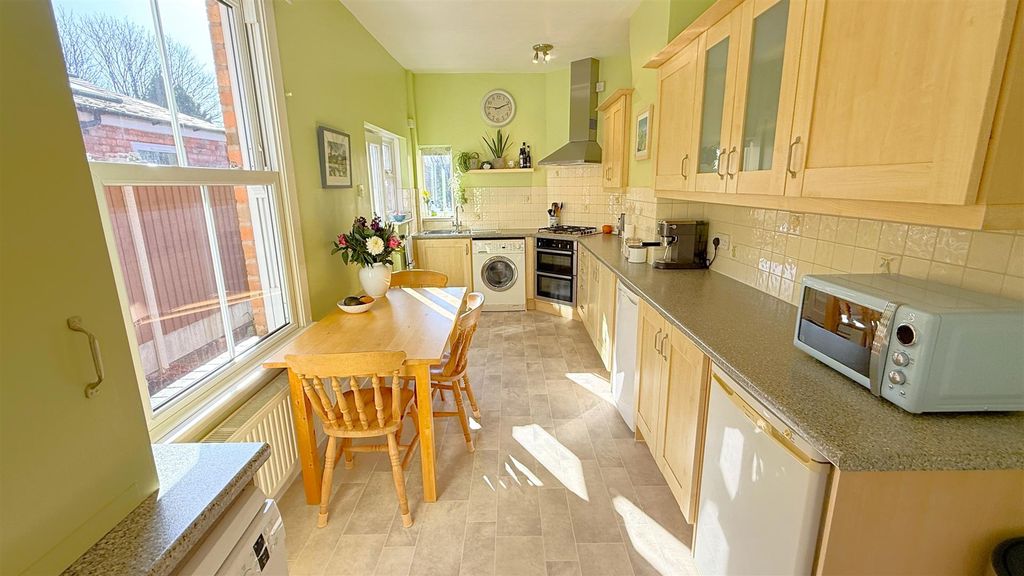 Additional image 6 of 4 bed terraced house for saleBeaumont Road, Bournville, Birmingham B30