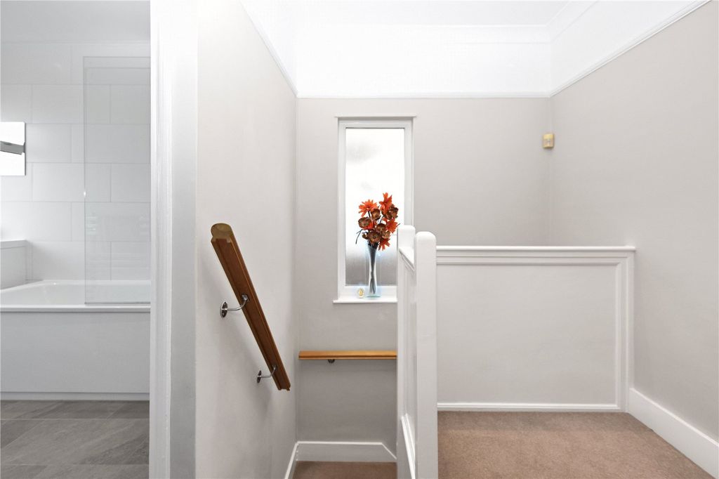 Additional image 20 of 4 bed semi-detached house for saleCumberland Drive, Bexleyheath DA7