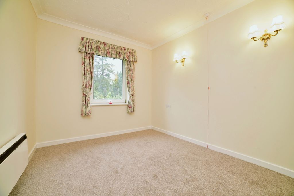 Additional image 5 of 2 bed flat for saleHaldenby Court, Swanland HU14