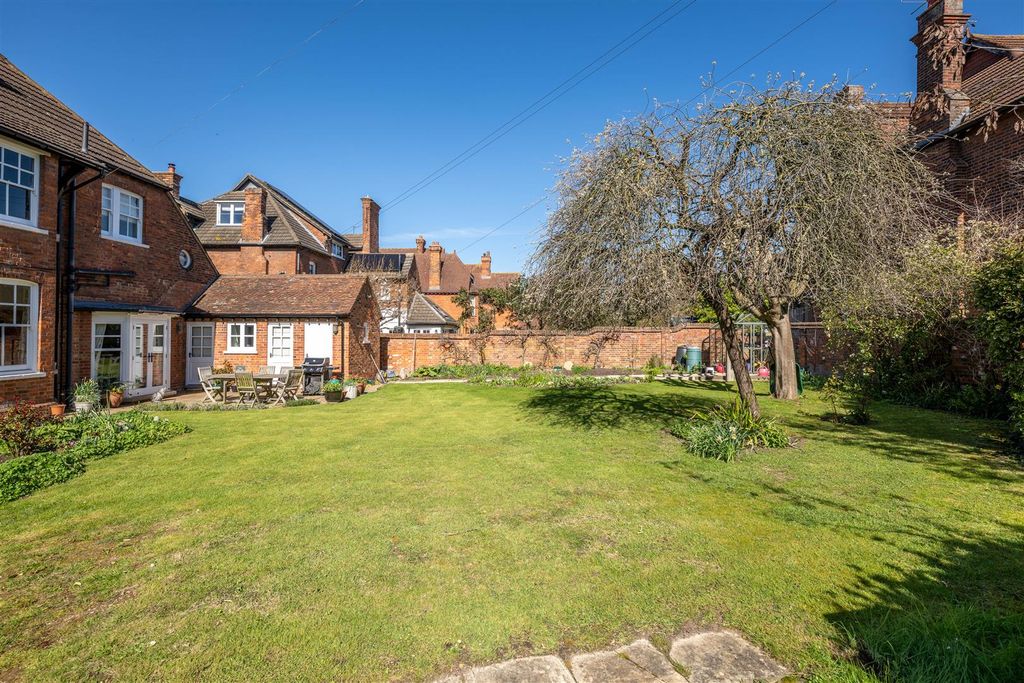 Additional image 33 of 6 bed detached house for salePemberley Avenue, Bedford MK40