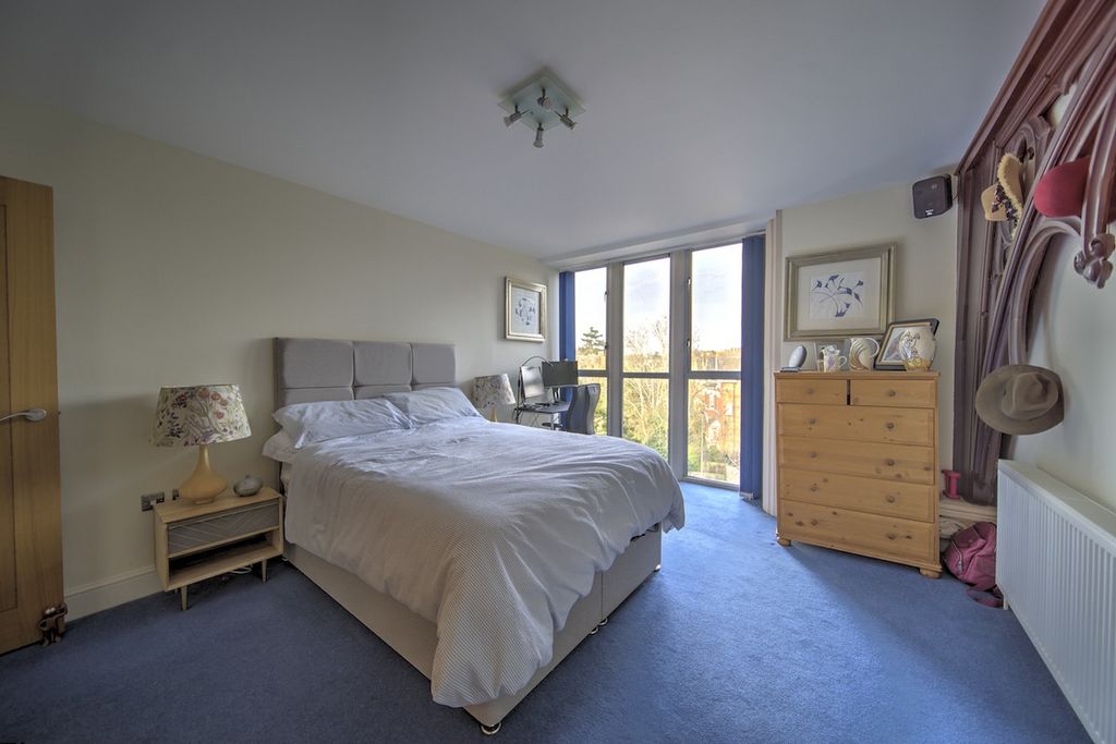Additional image 8 of 3 bed penthouse for saleCrescent Road, Beckenham BR3