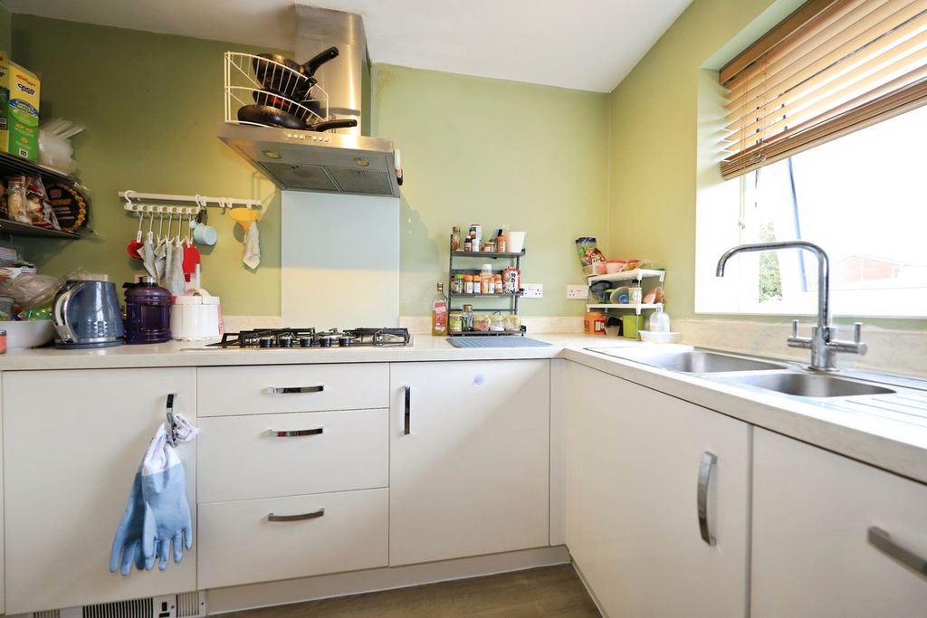 Additional image 8 of 3 bed semi-detached house for saleHemlock Way, Bilston, West Midlands WV14