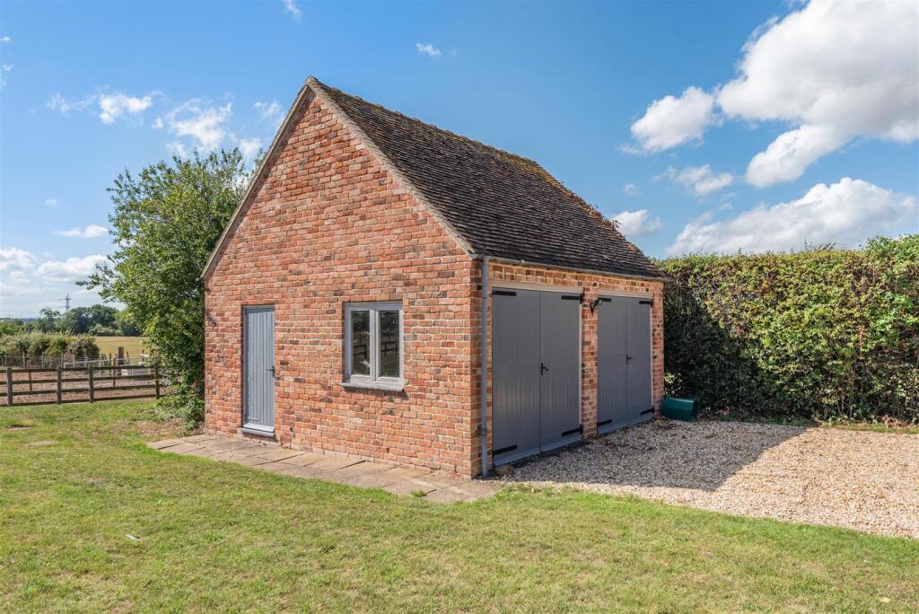 Additional image 3 of Dunnimere Farm, Portway Lane, Wiggington