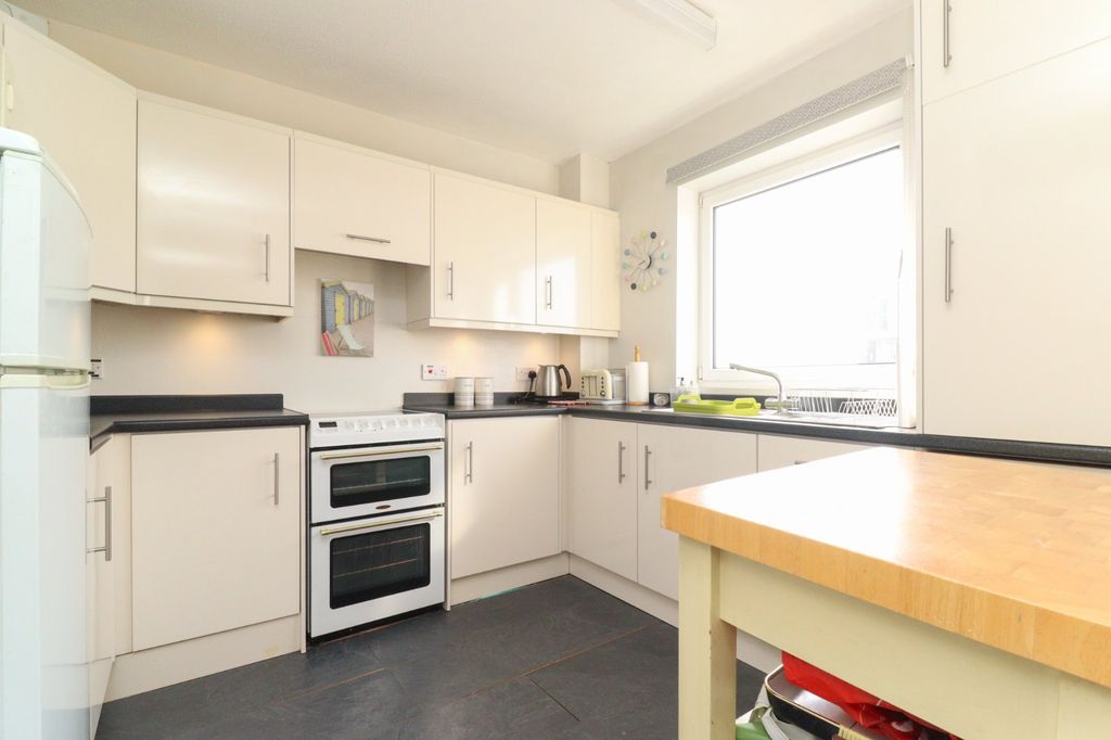 Additional image 9 of 2 bed flat for saleBay View Heights, Ethelbert Road, Birchington, Kent CT7