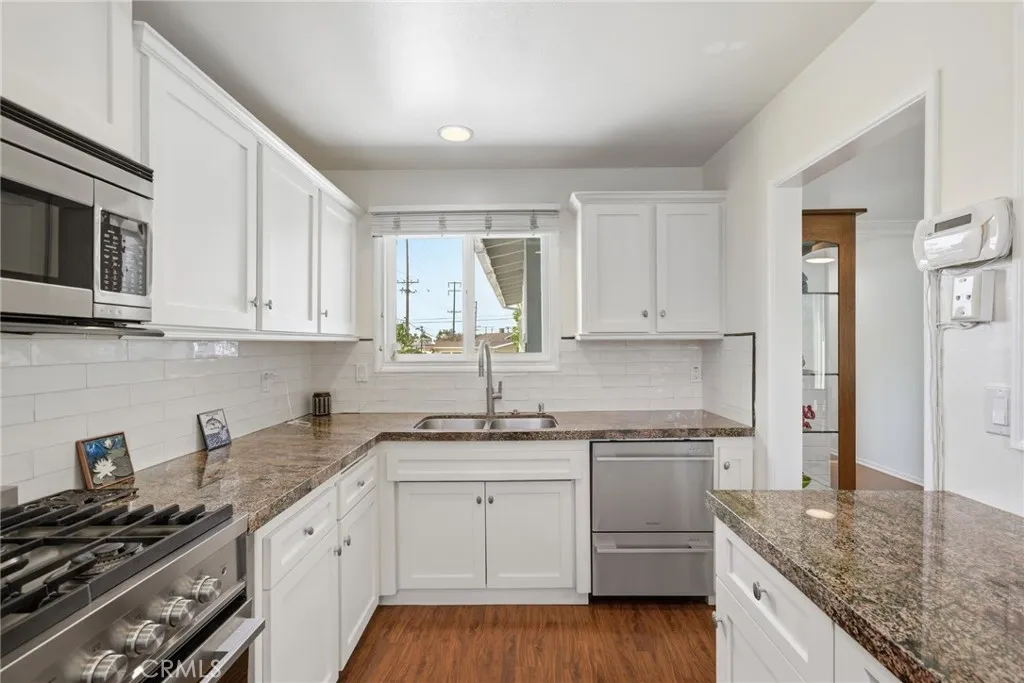 Additional image 43 of 956 W Wilson St, Costa Mesa, CA 92627