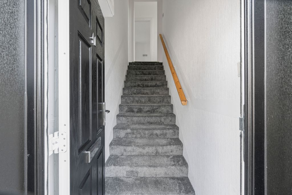 Additional image 16 of 2 bed flat for sale41 Parkhead Avenue, Edinburgh EH11
