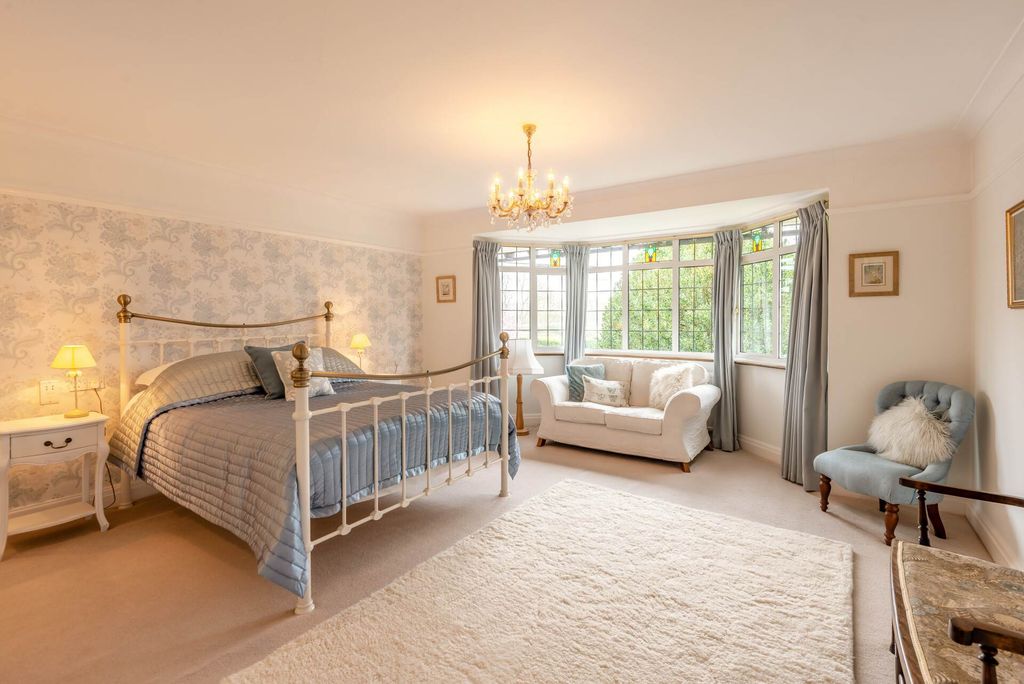 Additional image 24 of 6 bed detached house for saleNew Road, Weston Turville HP22