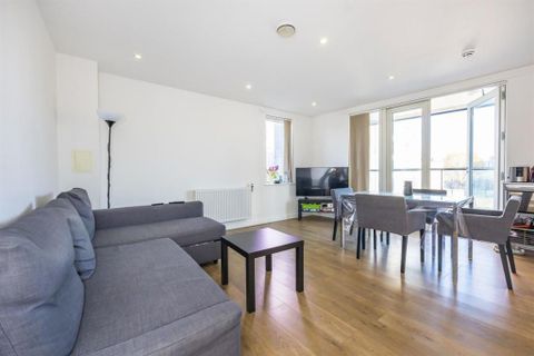 Queensbury House, Poplar, Equinox Square E14