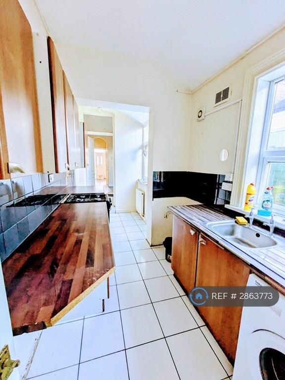 Clifton Road, Smethwick, B67 photo 5