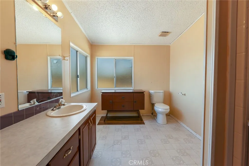 Additional image 50 of 8195 Alta Mesa Road, Oak Hills, CA 92344