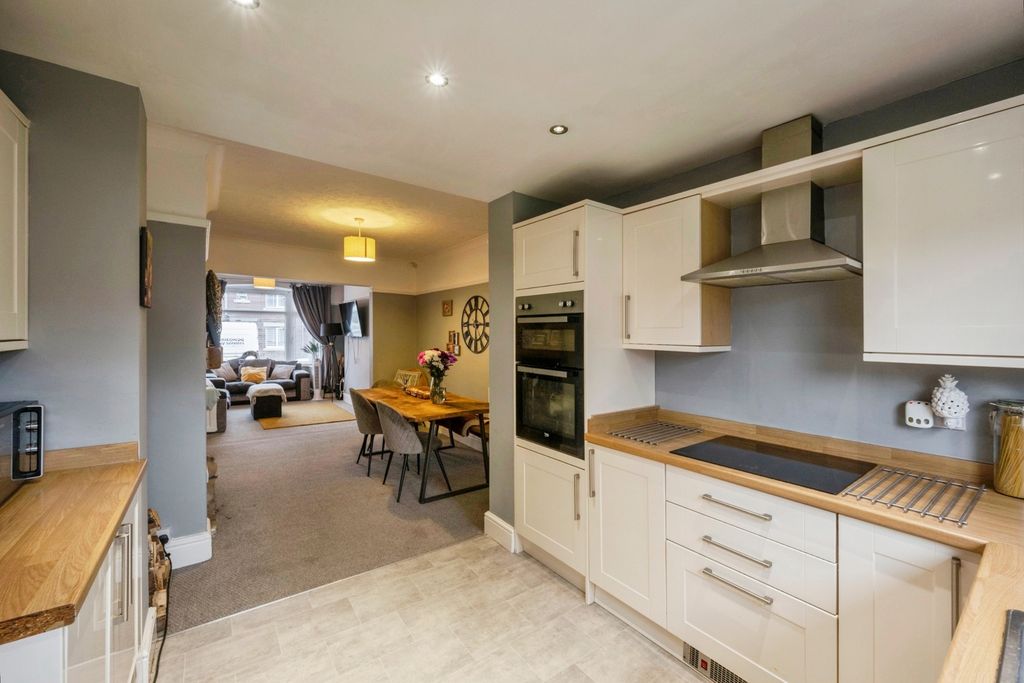 Additional image 2 of 4 bed semi-detached house for saleRufford Road, Doncaster, South Yorkshire DN4