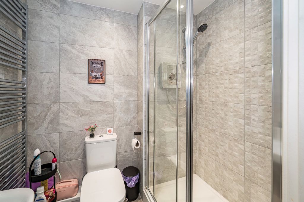 Additional image 6 of 2 bed flat for saleKempster Way, Weston Turville, Aylesbury HP22