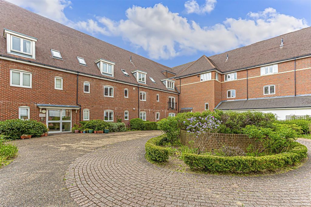 Additional image 4 of 2 bed flat for saleWingfield Court, Banstead SM7