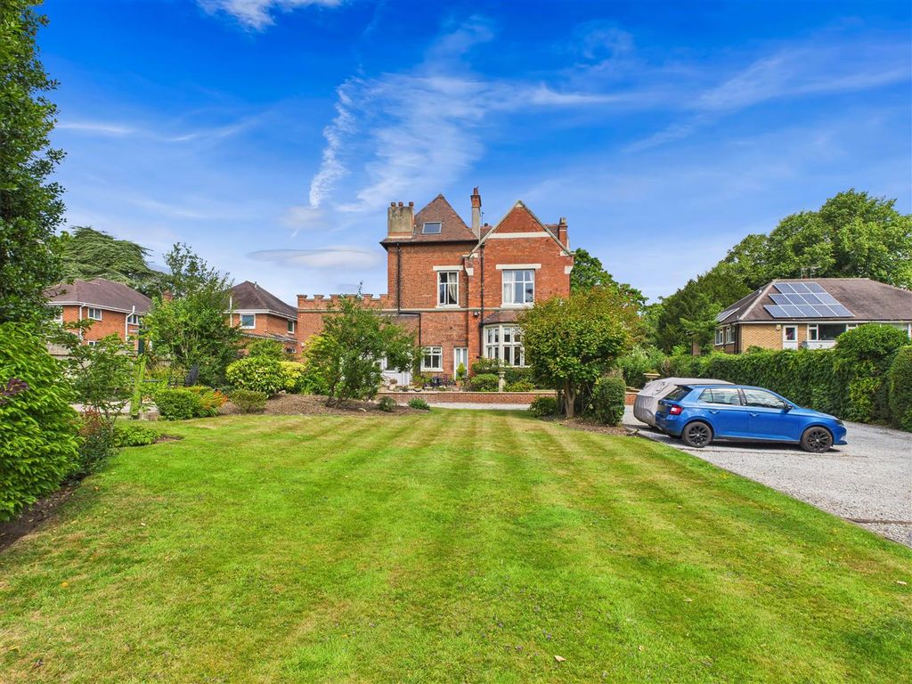 Additional image 17 of 2 bed flat for saleFerriby Road, Hessle HU13
