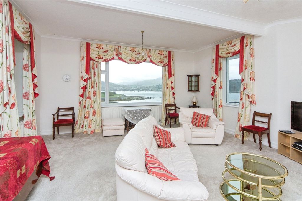Additional image 3 of 2 bed flat for saleWarren Drive, Deganwy, Conwy LL31