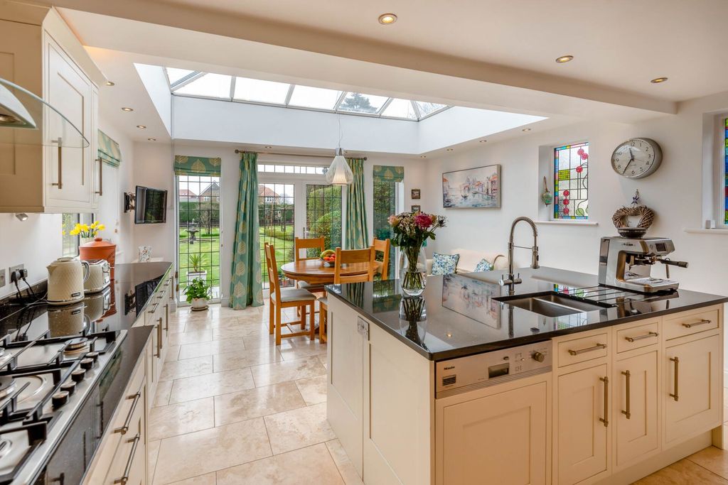 Additional image 16 of 6 bed detached house for saleNew Road, Weston Turville HP22
