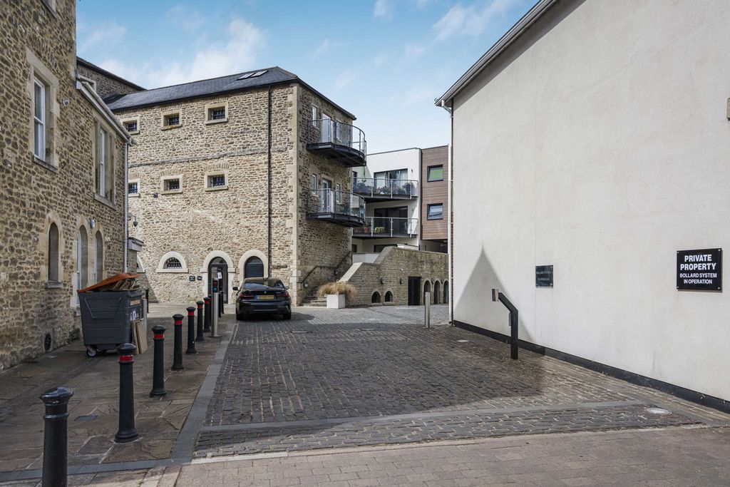 Additional image 18 of 2 bed flat for saleThe Old Gaol, Abingdon OX14