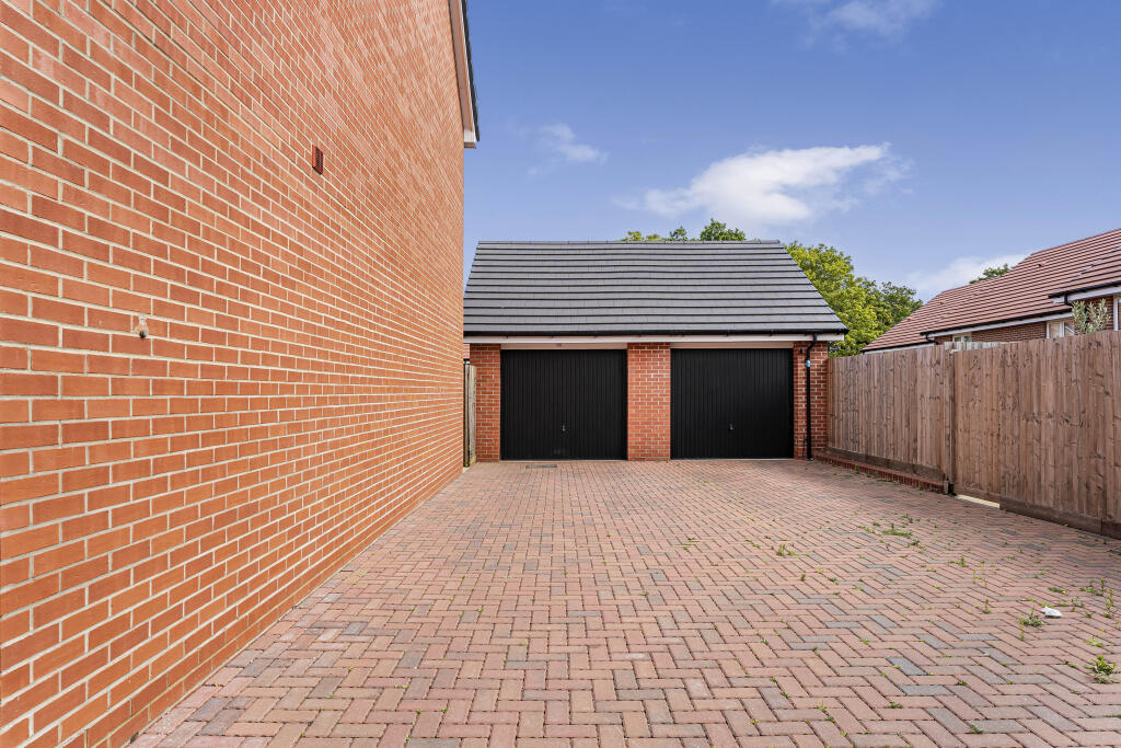 Additional image 3 of Perkins Way, Welwyn Garden City, AL7