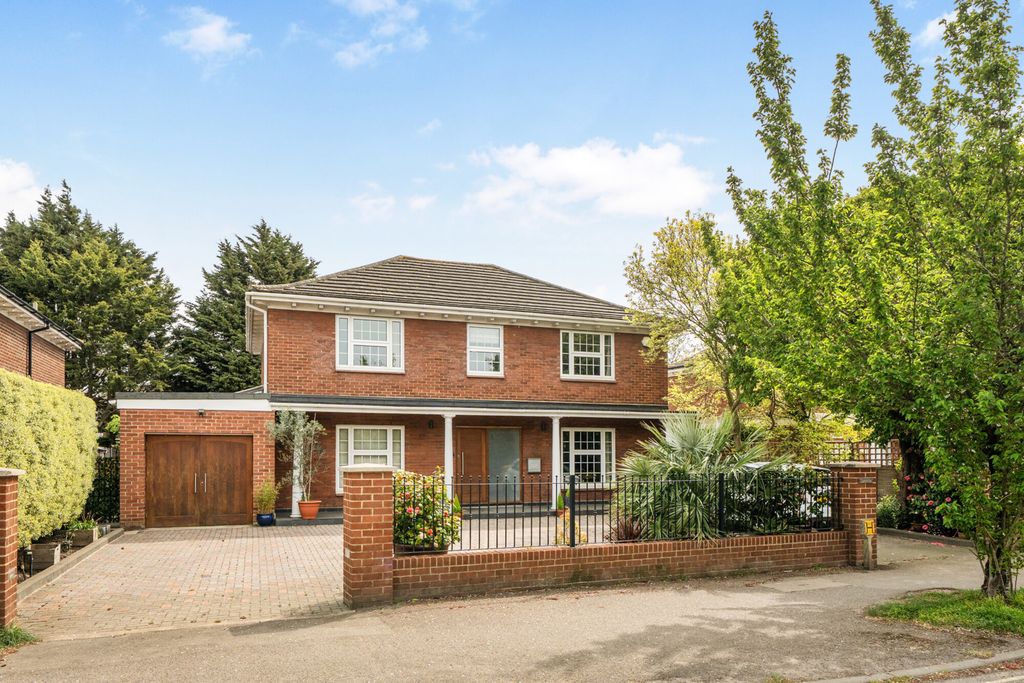 3 bed detached house for saleBeckenham Place Park, Beckenham BR3