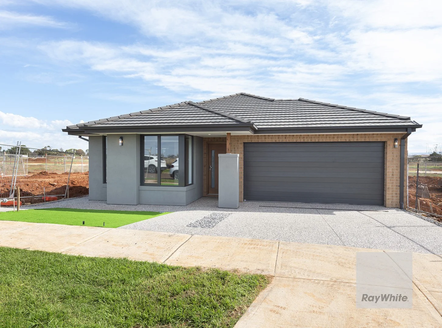 14 Ashoka Drive, Thornhill Park VIC 3335