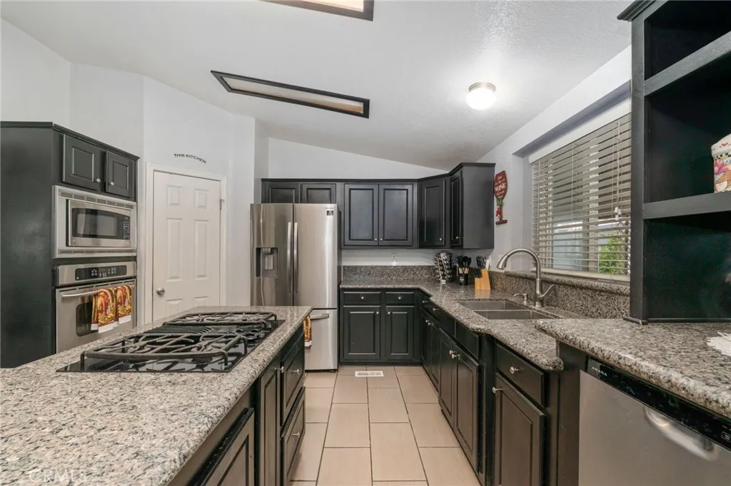 Additional image 38 of 16860 Slover Ave, Fontana, CA 92337