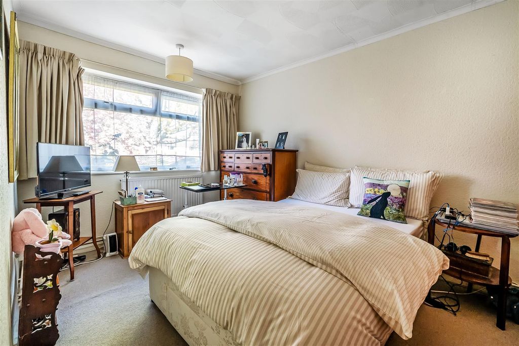 Additional image 4 of 2 bed maisonette for saleMoat Court, Ashtead KT21