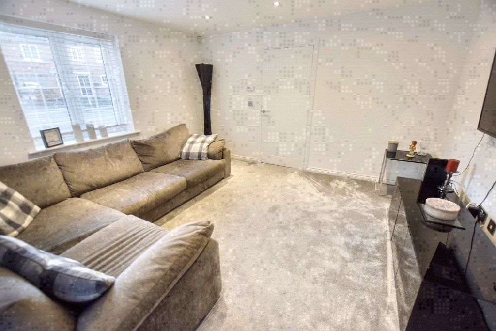 Additional image 14 of 4 bed semi-detached house for saleHoneybourne Road, Leeds LS12